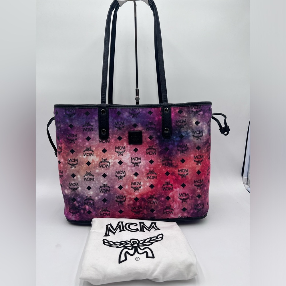 🌹♥️MCM reversible tote Bag♥️🌹